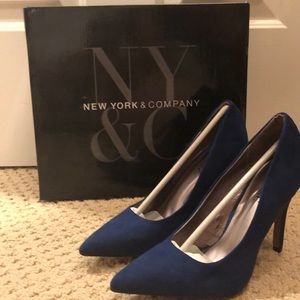 Size 7.5 Honorable Blue heels - NEVER WORN